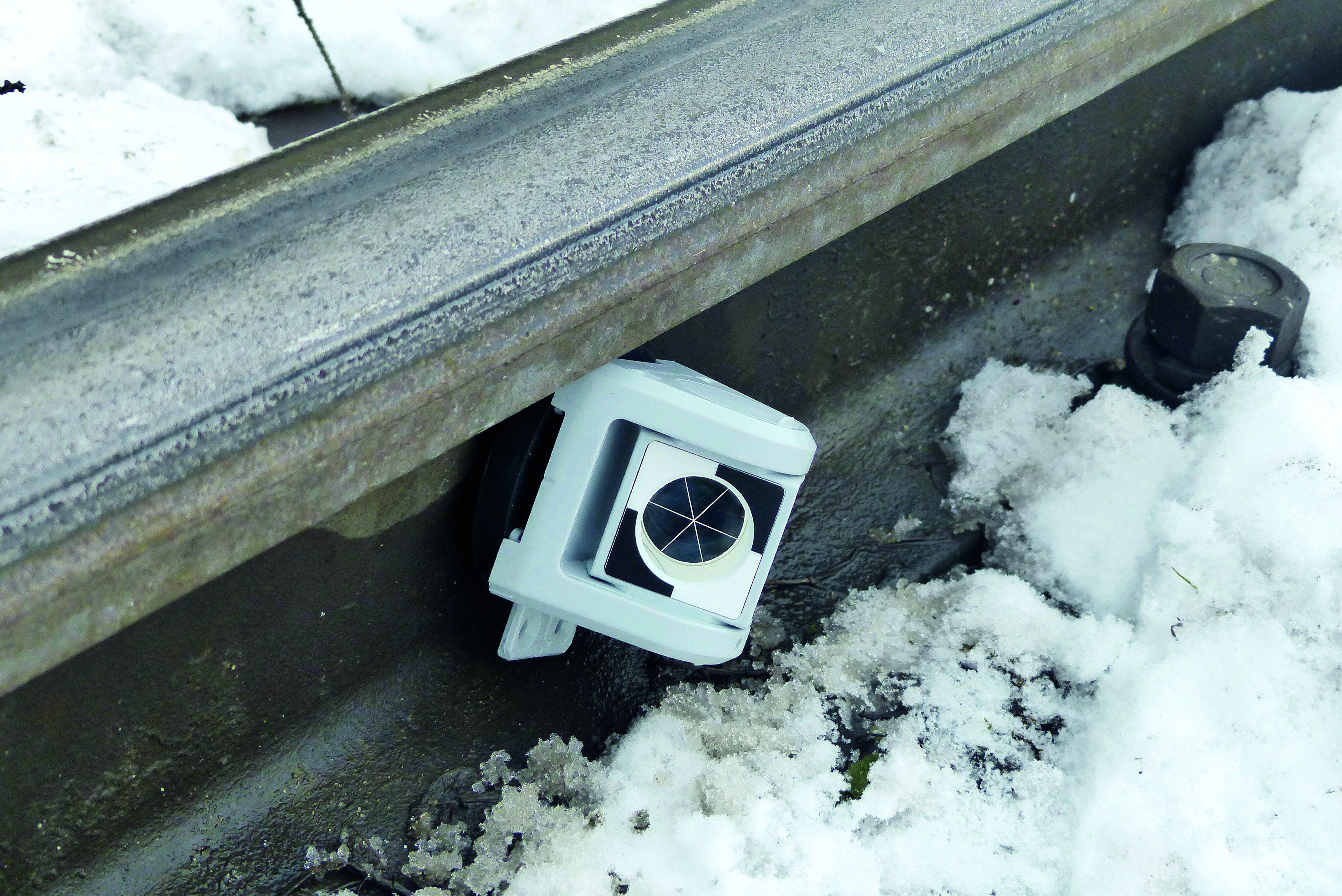 Prisma für Gleismonitoring RSMP380, grau, mit Magnet, von Rothbucher Systeme